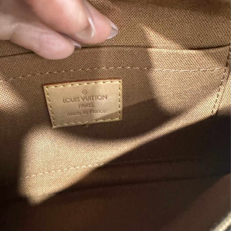 Lv marelle 絕版款 胸包 肩背 腰包-20