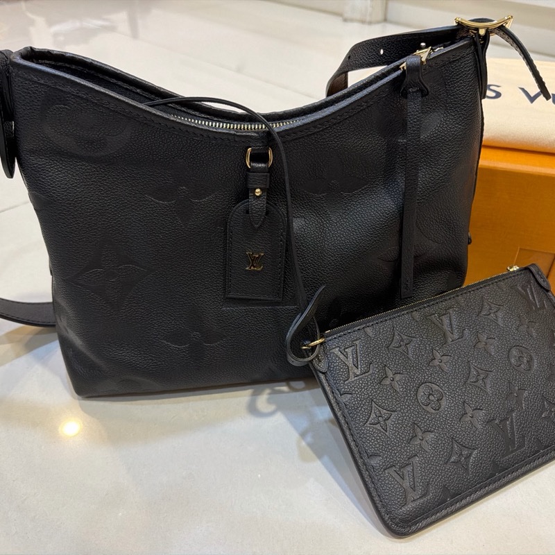 【全新現貨】LV CarryAll PM 黑色壓紋全皮革 Empreinte (附 2025 維也納購證)-0