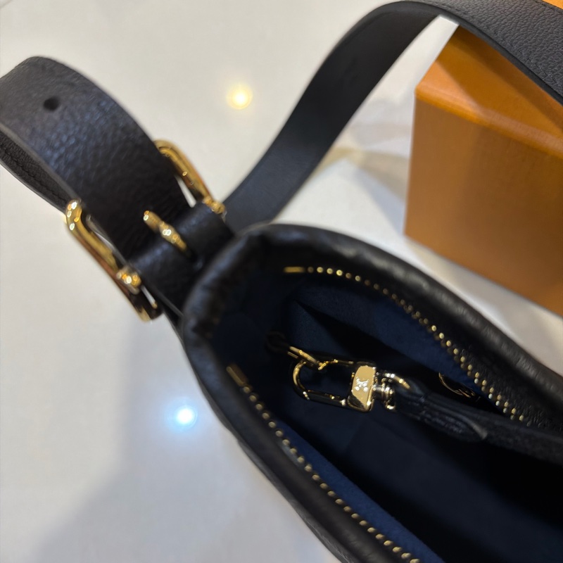 【全新現貨】LV CarryAll PM 黑色壓紋全皮革 Empreinte (附 2025 維也納購證)-10