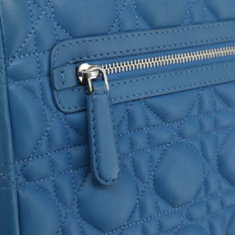 【日本直送】Christian Dior Canage 鏈條肩背包，皮革材質，藍色/銀色，正品，貨號 165351M-16