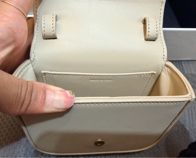 celine 迷你凱旋門小廢包 （米色）-3