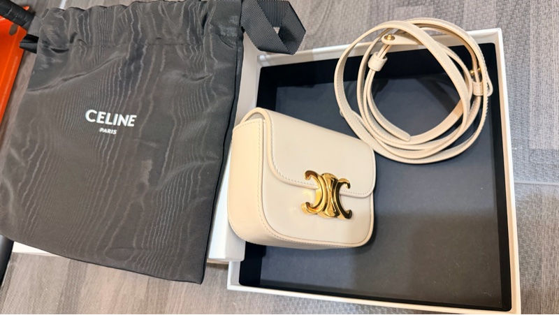 celine 迷你凱旋門小廢包 （米色）-5