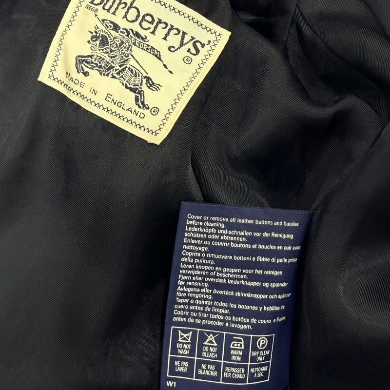 BURBERRY 雙排刻印戰馬金扣薄款毛料西裝外套-9