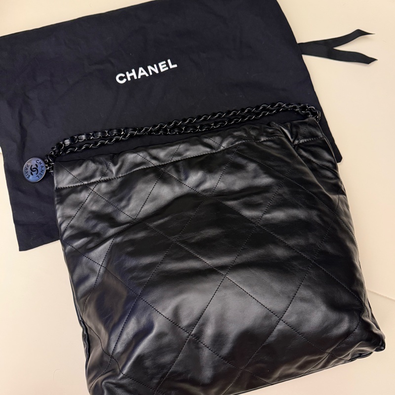 Chanel 22bag so balck中號-6