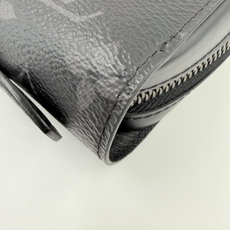 Louis Vuitton -黑灰原花拉鍊手拿包-8