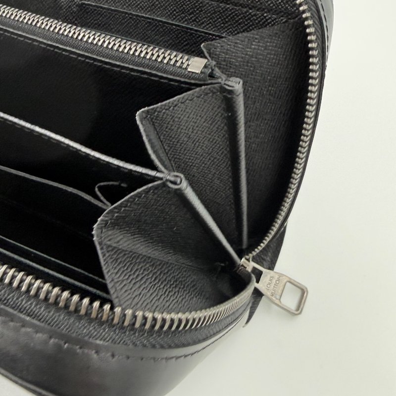 Louis Vuitton -黑灰原花拉鍊手拿包-16