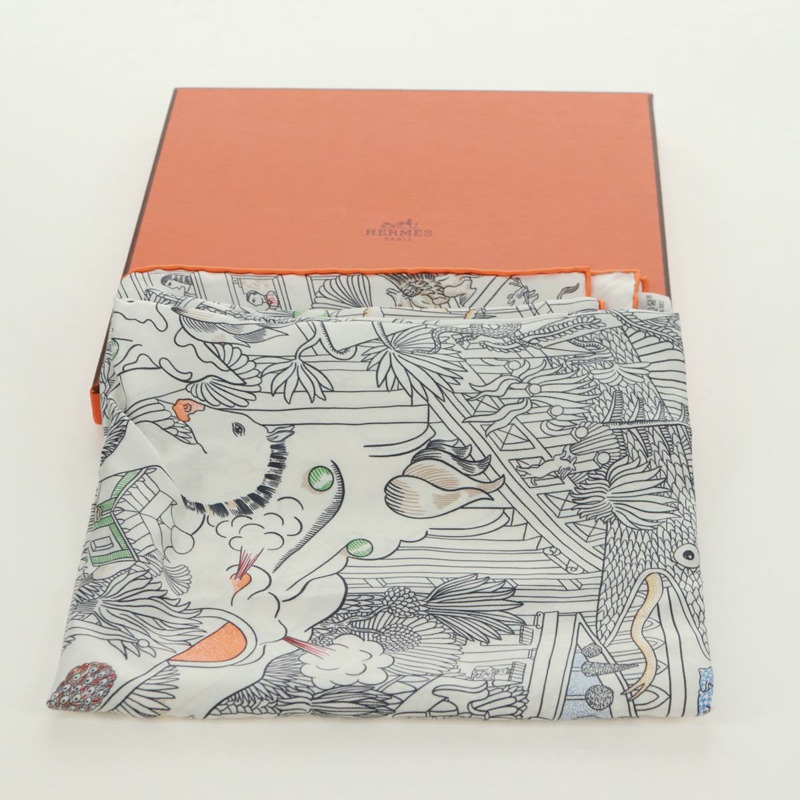 【日本直送】愛馬仕 Carre 90 絲巾「Animapolis」白色真絲款，正品編號 172016SAM-11