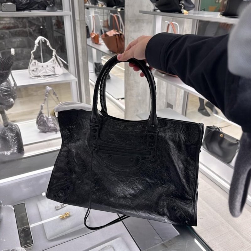 ✨2026季度全新✨Balenciaga 808388 Le City 小羊皮大款機車包 黑色銅釦-2