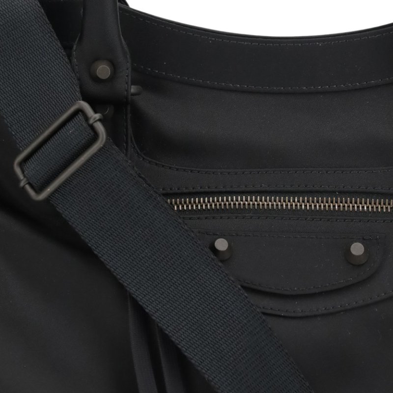 ✨2026季度全新✨Balenciaga 808388 Le City 小羊皮大款機車包 黑色銅釦-4