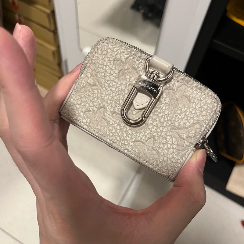 LV 攀岩系列 耳機包 零錢包-1