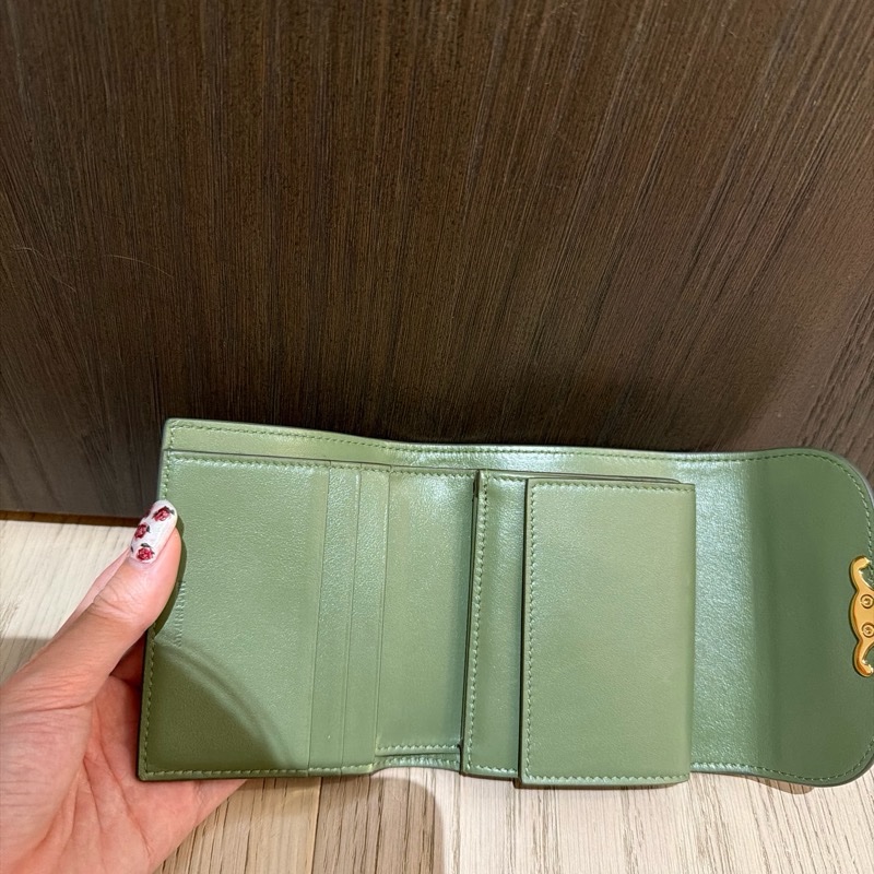 Celine 乳木果油色的短夾～～狀況超級好！快來淘寶-12