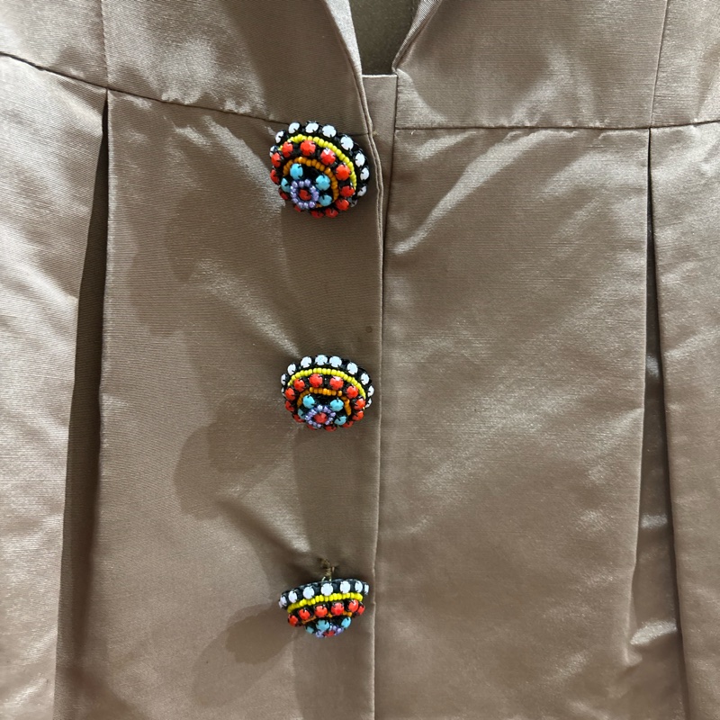 Dior可可色光澤感傘狀外套-13