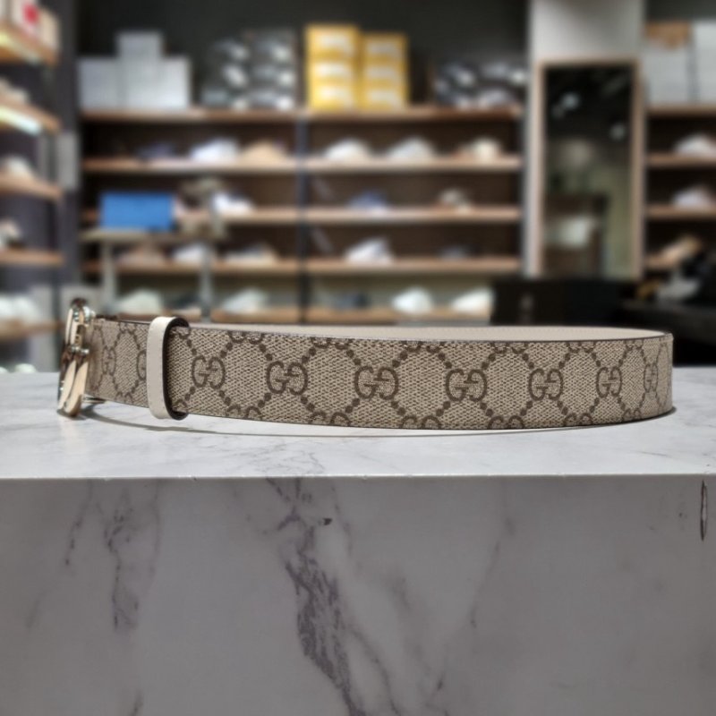 ✨2026季度全新✨Gucci 女款 847131 GG Supreme 3 公分寬雙面腰帶 米色帆布／象牙白皮革 75/80/85/90公分-3