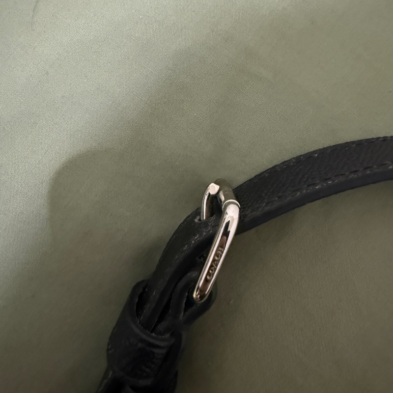Coach so black 皮革精緻小包-4