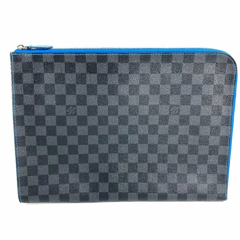 路易威登 N64032 Damier Graphite Pochette Jour GM 手袋。這款 GM 手袋採用 L 型拉鍊，黑色帆布材質。男女皆宜。