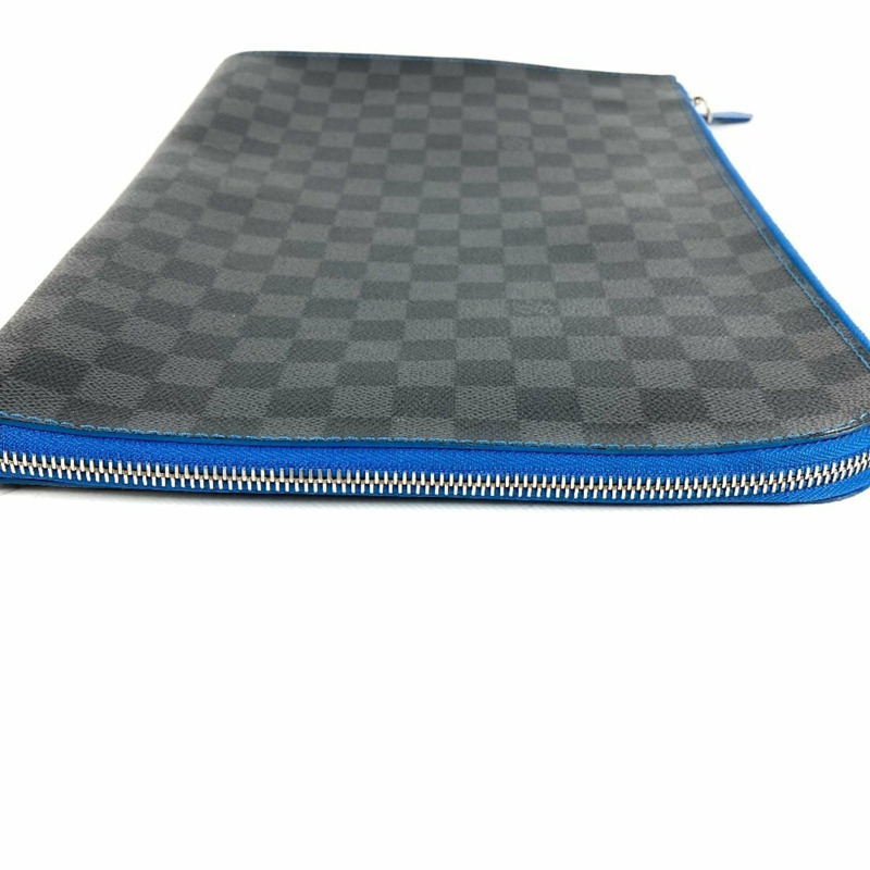 路易威登 N64032 Damier Graphite Pochette Jour GM 手袋。這款 GM 手袋採用 L 型拉鍊，黑色帆布材質。男女皆宜。-6