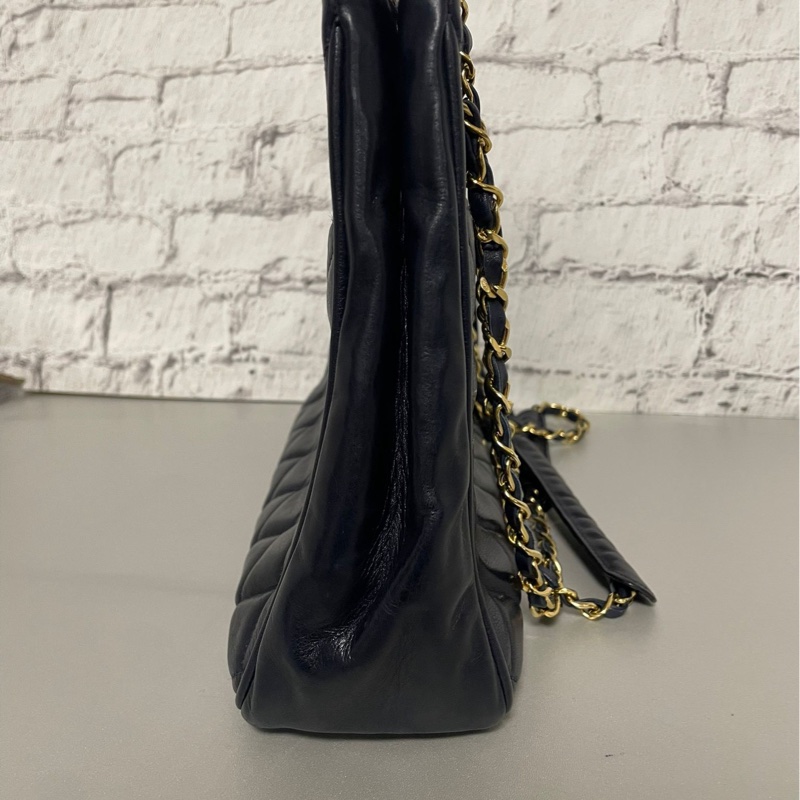 Chanel 菱格紋托特鏈條包-11