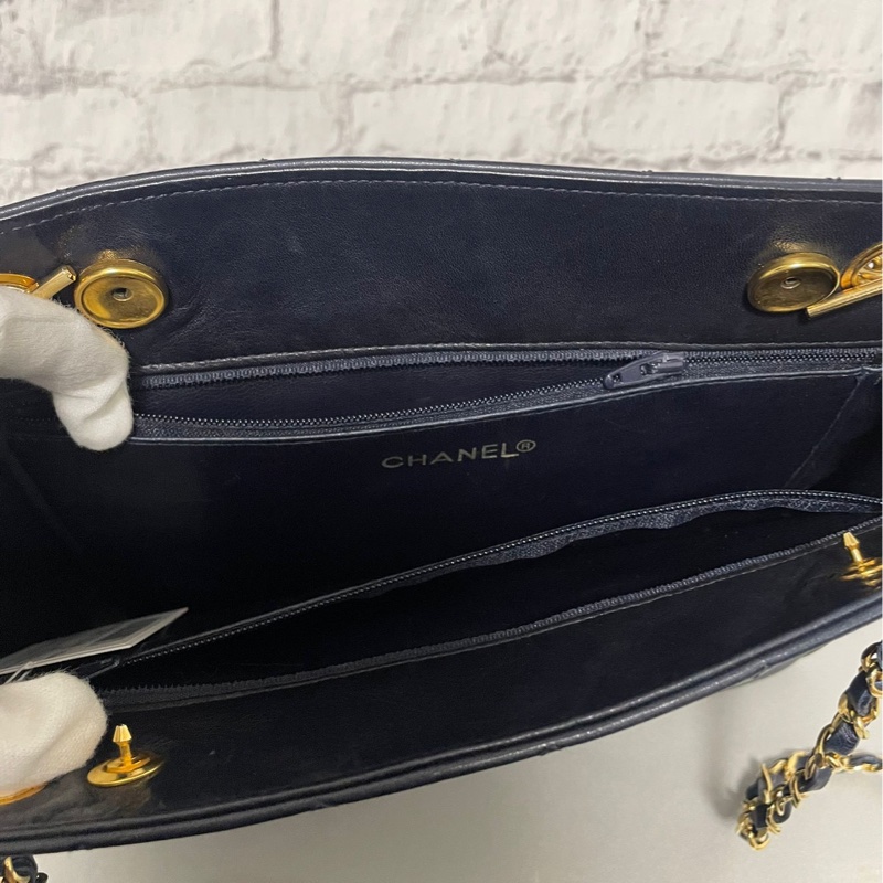 Chanel 菱格紋托特鏈條包-16