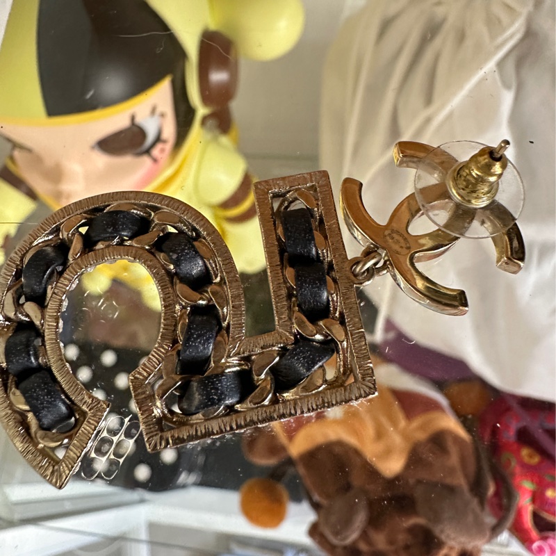 CHANEL No.5皮穿鏈秀款水鑽耳環-2