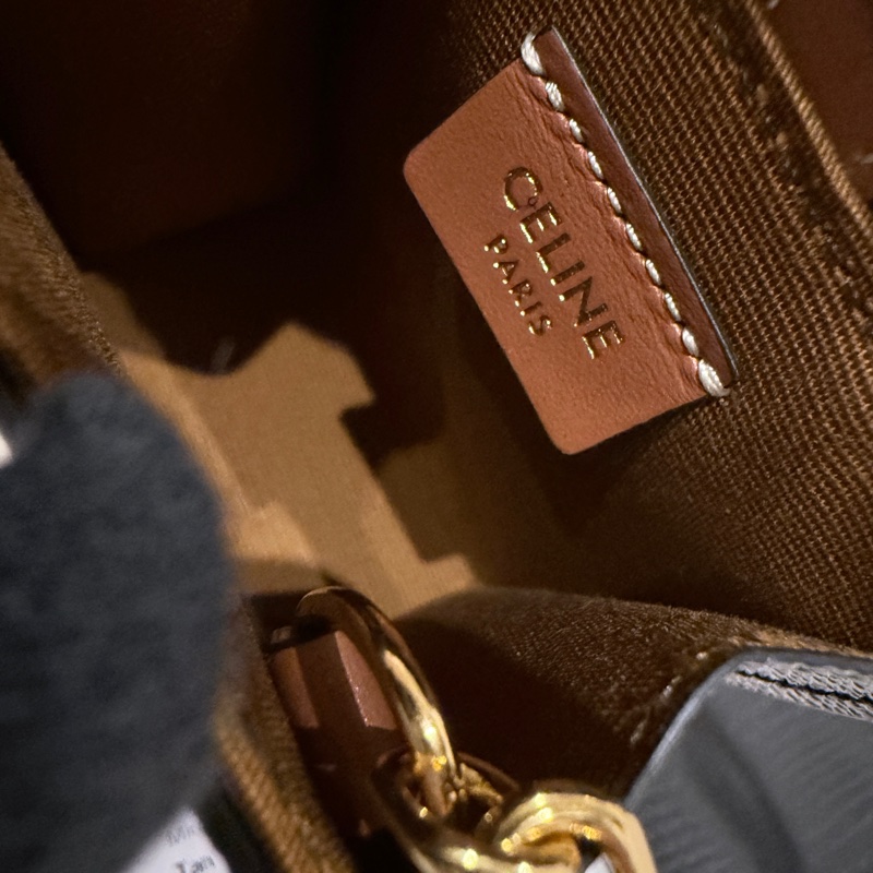 全新✨CELINE✨凱旋門標誌老花滿印掛件鑰匙包-18