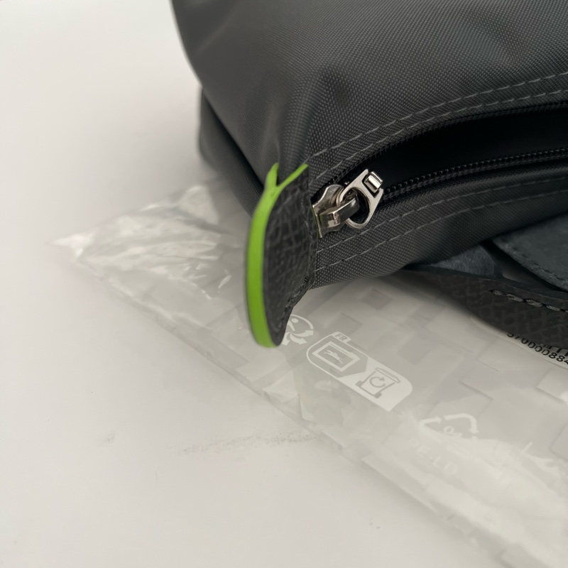 Longchamp LE PLIAGE GREEN 附提把的小袋子-17