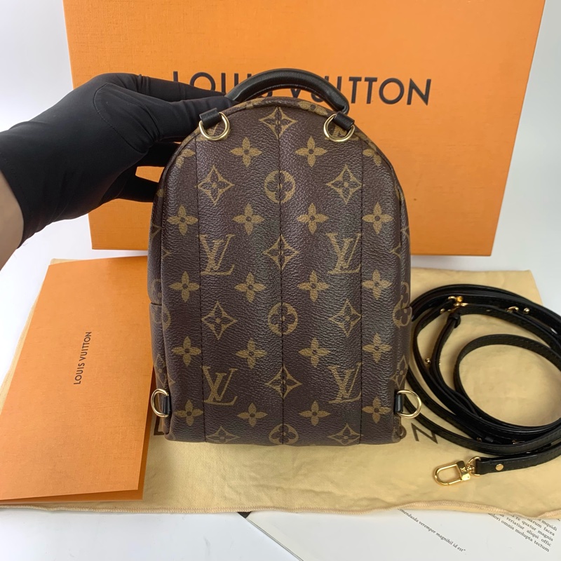 Lv小書包 包況新 色澤保存很優✅專櫃購證👍-1