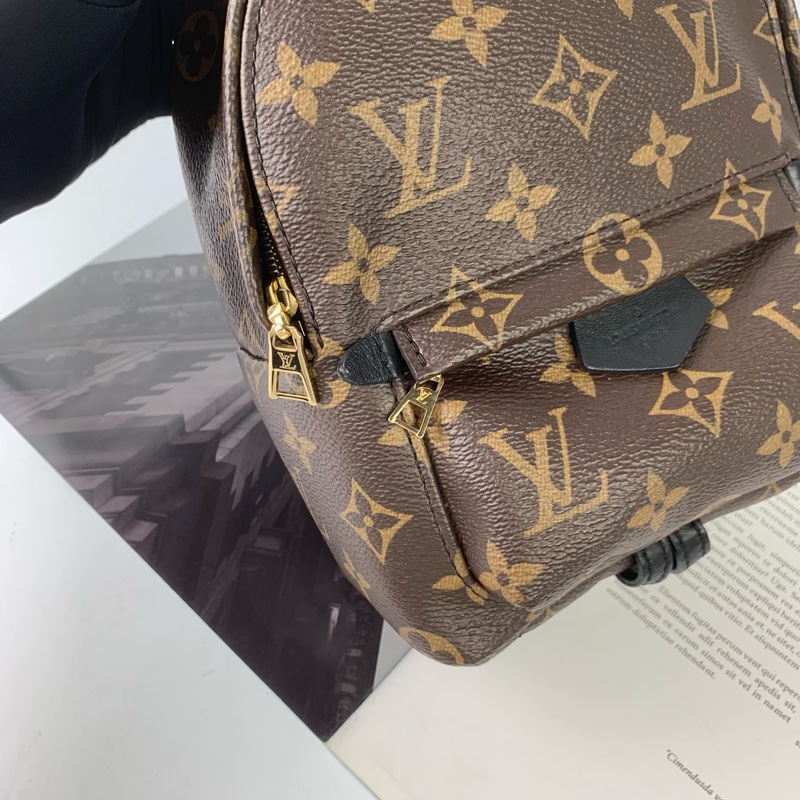 Lv小書包 包況新 色澤保存很優✅專櫃購證👍-5