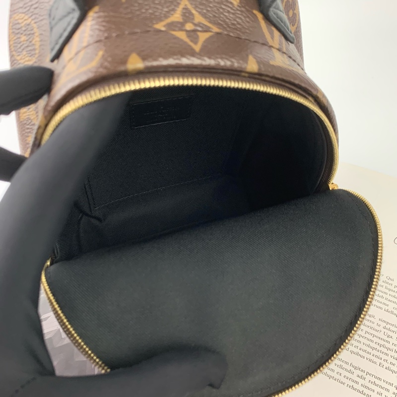 Lv新款小書包 晶片款 可遇不可求🔥 有專櫃購證✅-8