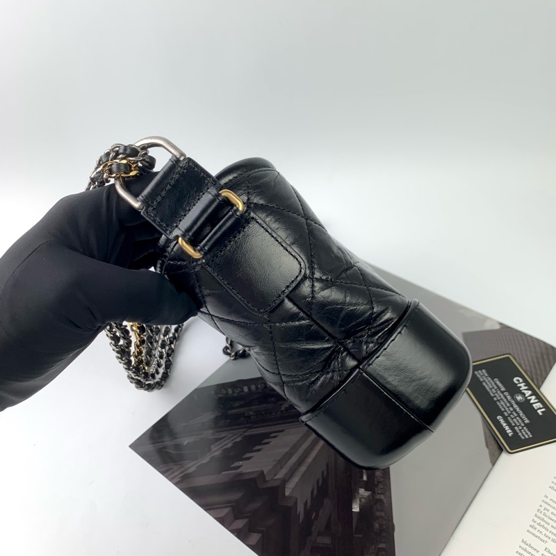 Chanel流浪包小號黑金-6