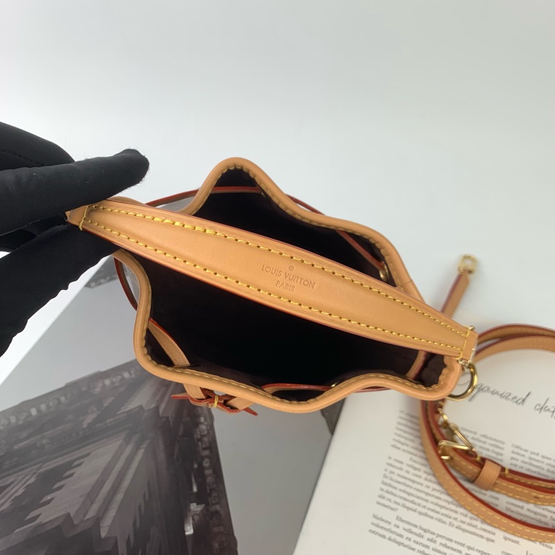 LV新款水桶包 色澤很美❤️-13