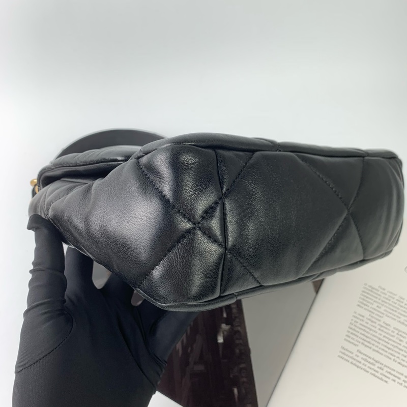 Chanel 19bag黑金小號 有專櫃購證✅-8