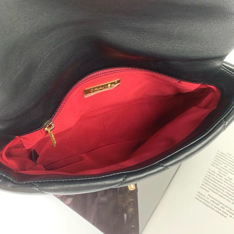 Chanel 19bag黑金小號 有專櫃購證✅-10