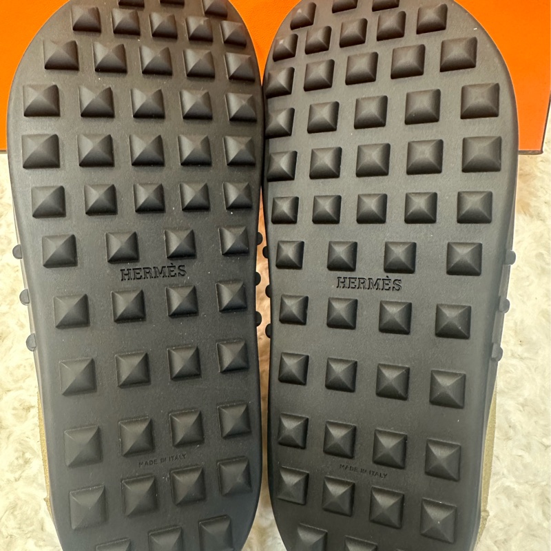 全新Hermes 愛馬仕 Lazy 樂福鞋  米色361/2-5