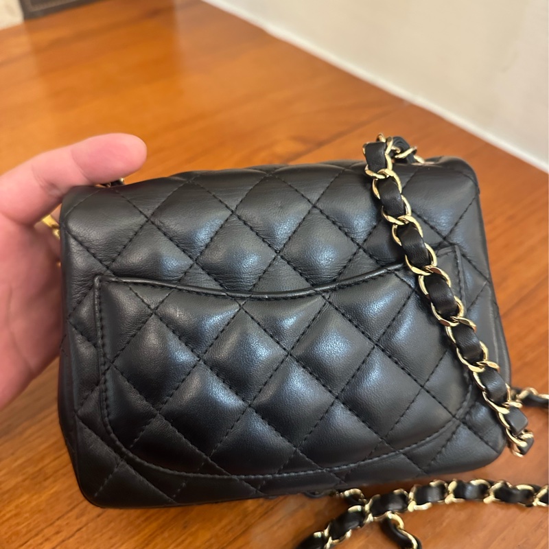 CHANEL 黑菱格淡金雙C超夯方胖鏈包 專櫃代購賣超貴…-5