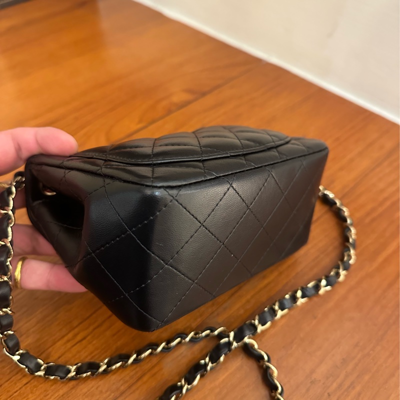 CHANEL 黑菱格淡金雙C超夯方胖鏈包 專櫃代購賣超貴…-6