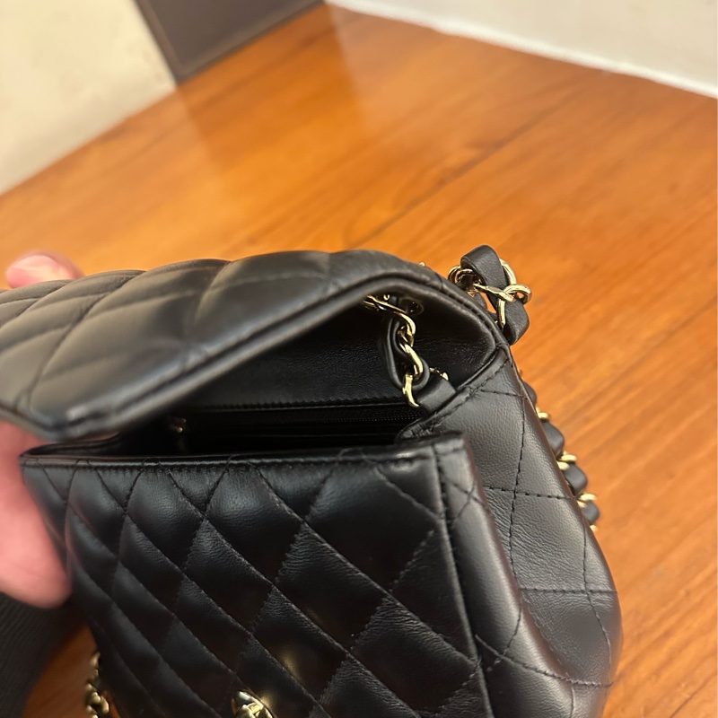 CHANEL 黑菱格淡金雙C超夯方胖鏈包 專櫃代購賣超貴…-11
