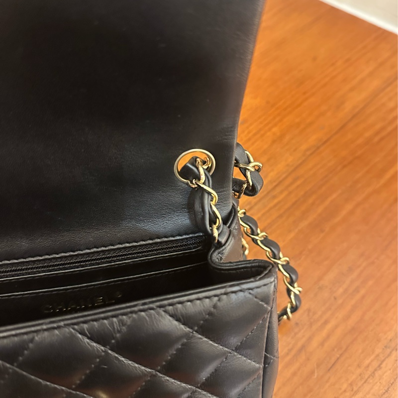 CHANEL 黑菱格淡金雙C超夯方胖鏈包 專櫃代購賣超貴…-14
