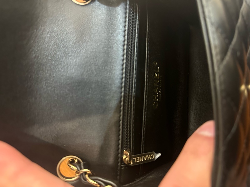 CHANEL 黑菱格淡金雙C超夯方胖鏈包 專櫃代購賣超貴…-16