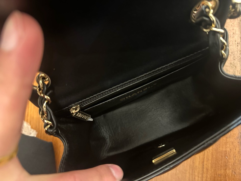 CHANEL 黑菱格淡金雙C超夯方胖鏈包 專櫃代購賣超貴…-17