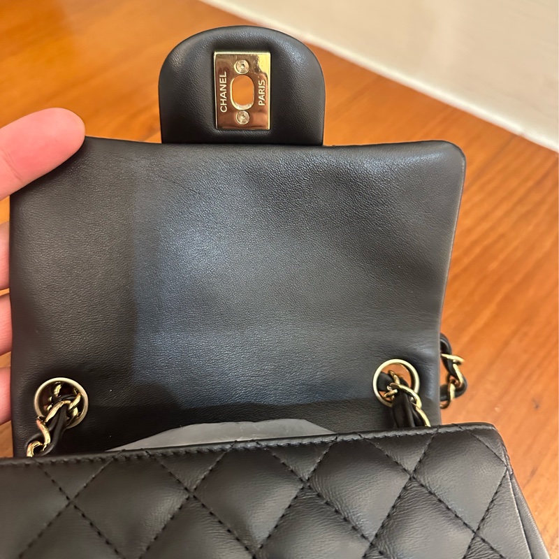 CHANEL 黑菱格淡金雙C超夯方胖鏈包 專櫃代購賣超貴…-18