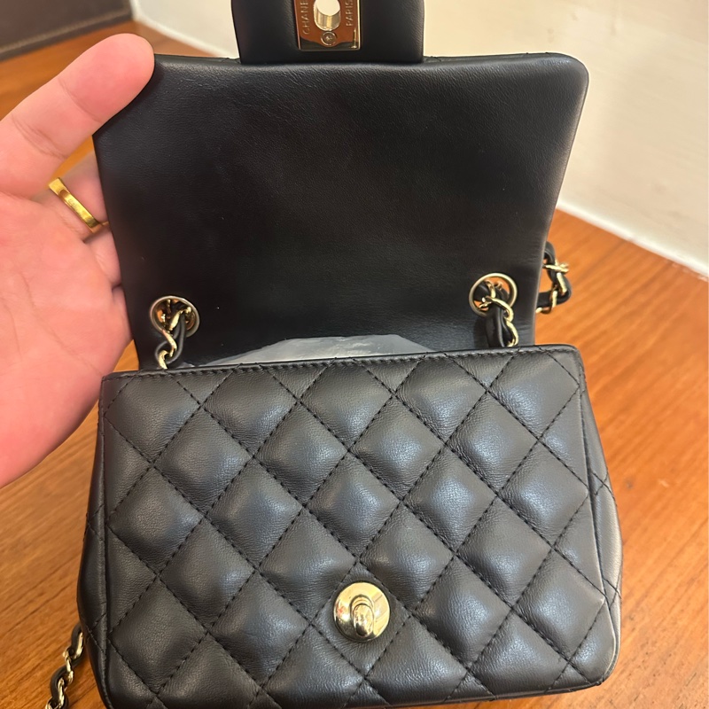 CHANEL 黑菱格淡金雙C超夯方胖鏈包 專櫃代購賣超貴…-19