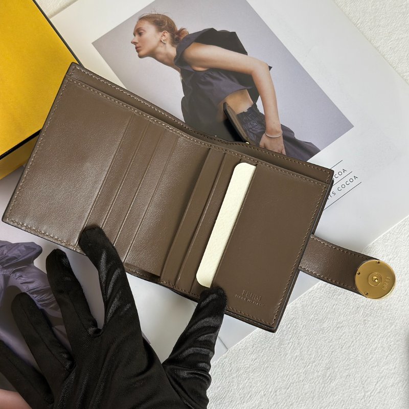 FENDI 經典FF雙折短夾-4