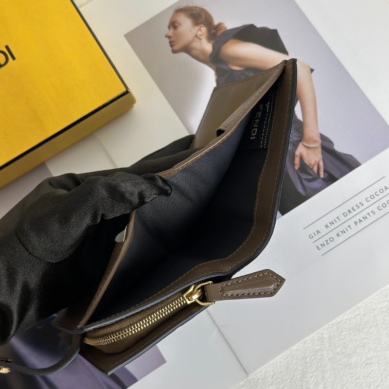 FENDI 經典FF雙折短夾-5