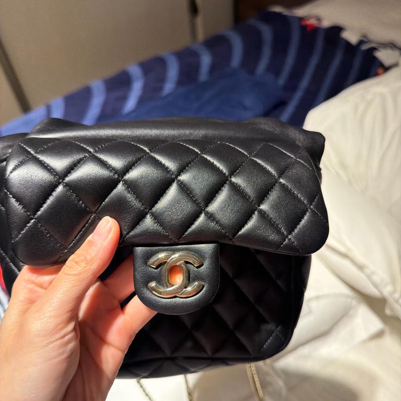 Chanel 黑色後背包-1