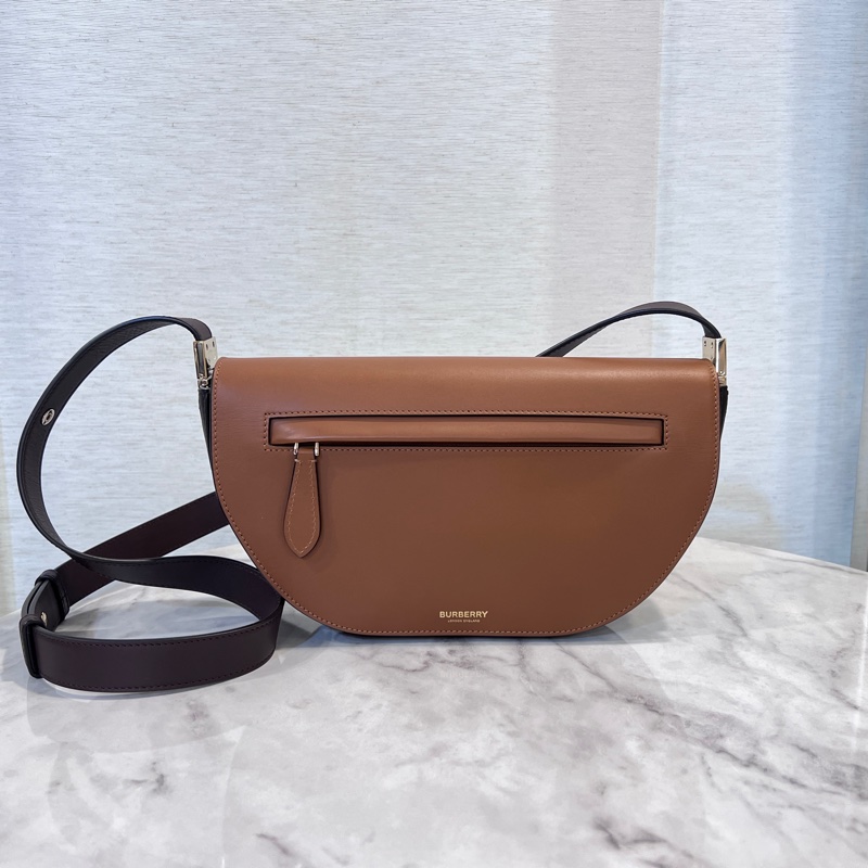 Burberry焦糖牛皮深咖背帶金釦半圓下蓋肩斜背包-1