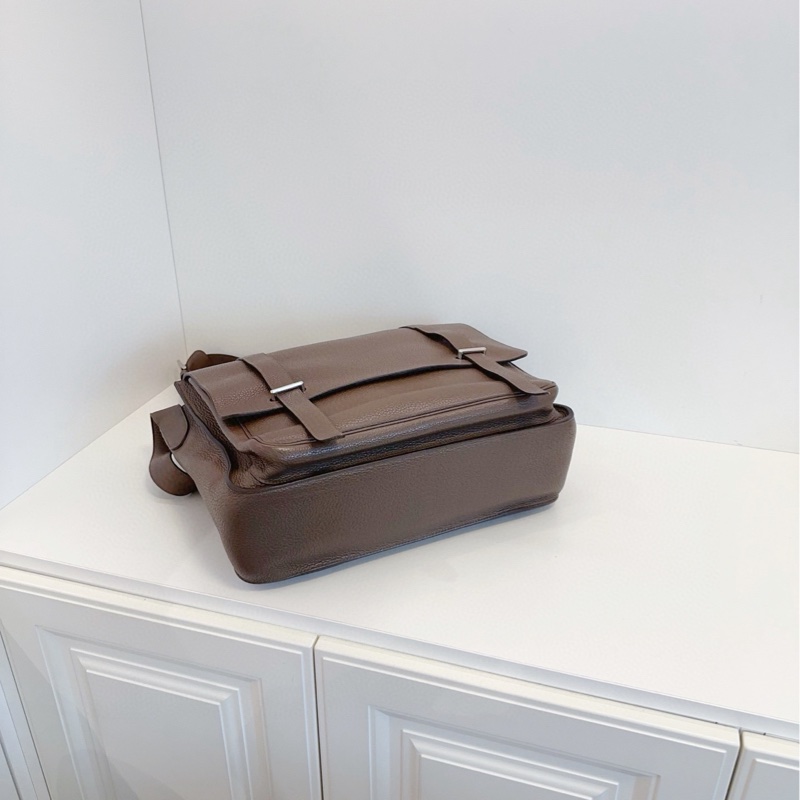 【98新🆕】Hermes  Steve 灰色男士翻蓋郵差包 單肩包 斜挎包-4