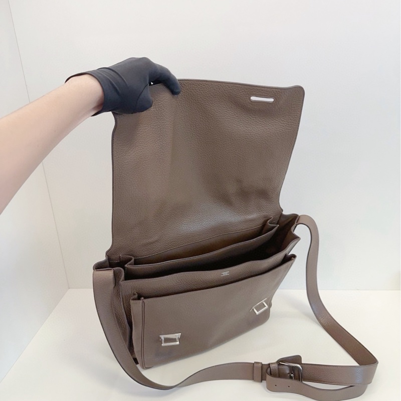 【98新🆕】Hermes  Steve 灰色男士翻蓋郵差包 單肩包 斜挎包-6