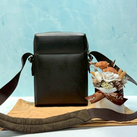 LV Glace巧克力側背包