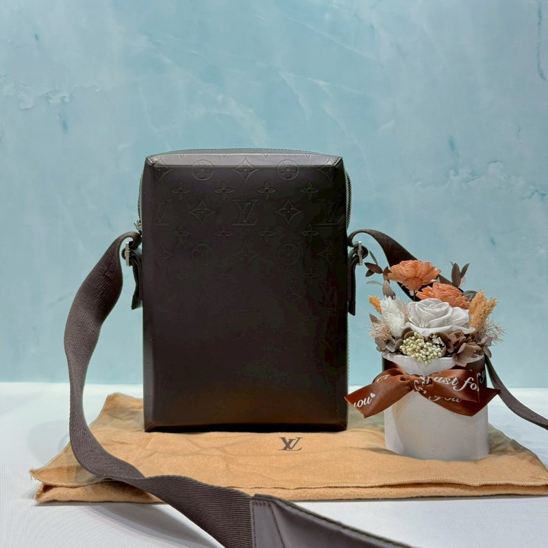 LV Glace巧克力側背包-1