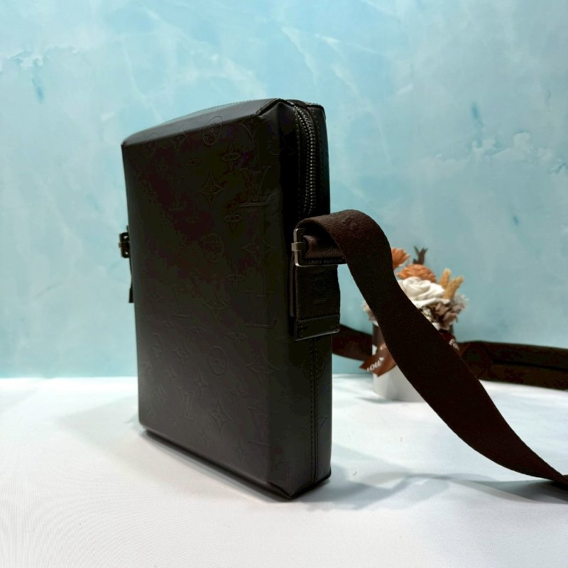 LV Glace巧克力側背包-2